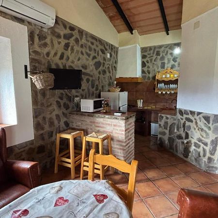 Casas Rurales Los Llanos Фуэнтес-де-Леон Экстерьер фото